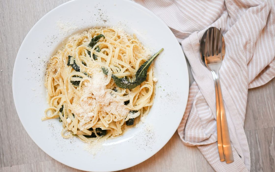 Spaghetti in Salbeibutter