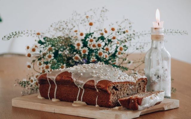 So genießt du braune Bananen - Bananenbrot